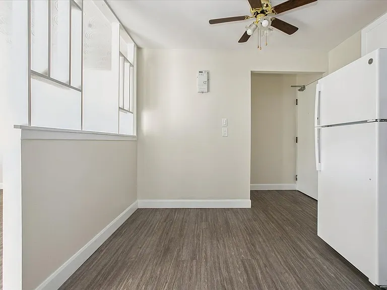 142 Allard St — Photo 10