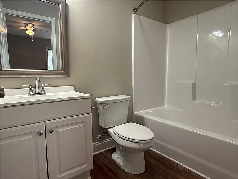 768 Grove St — Photo 10