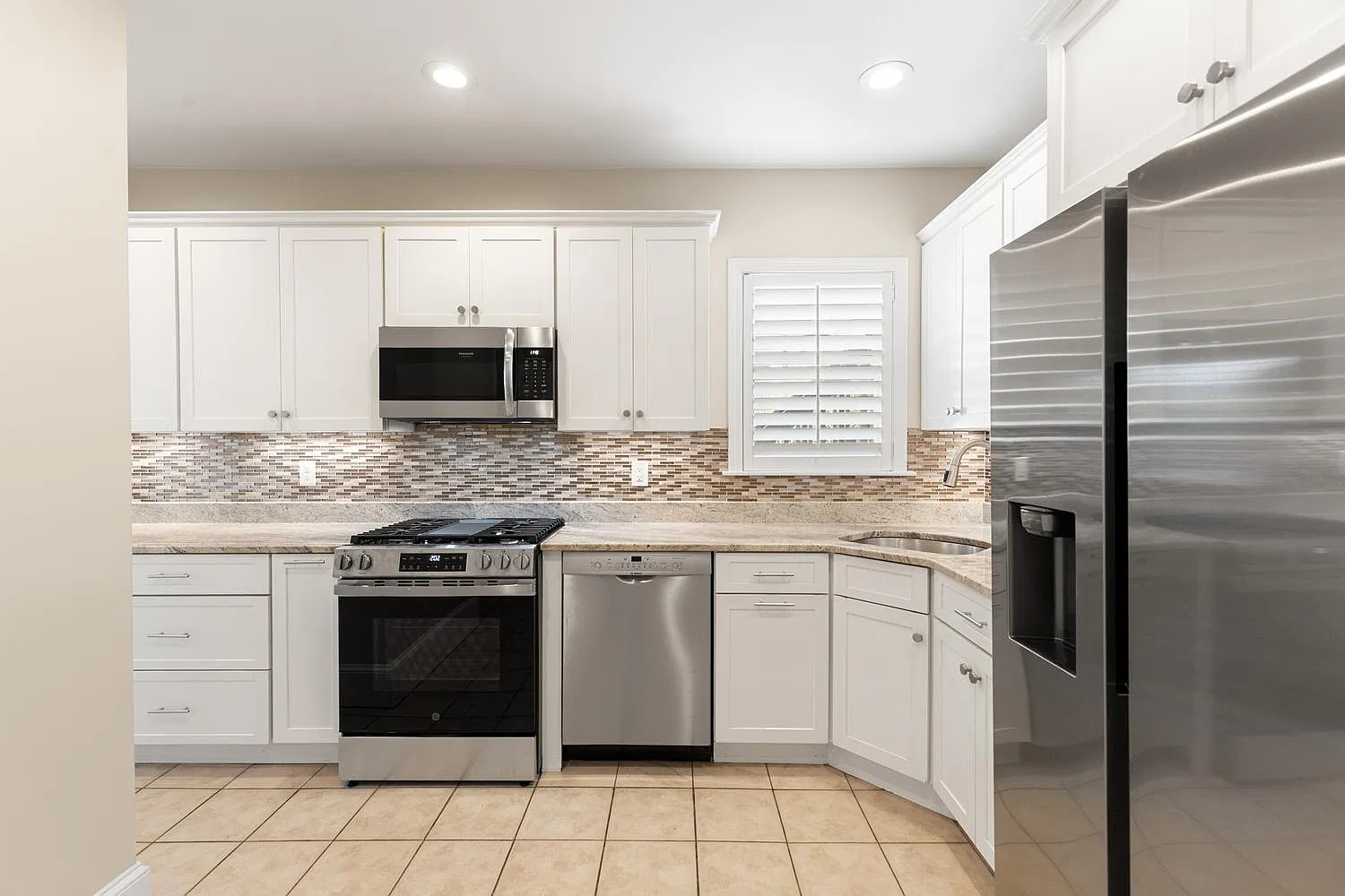 2 bed, 1050 sqft, $2,900 — Photo 1