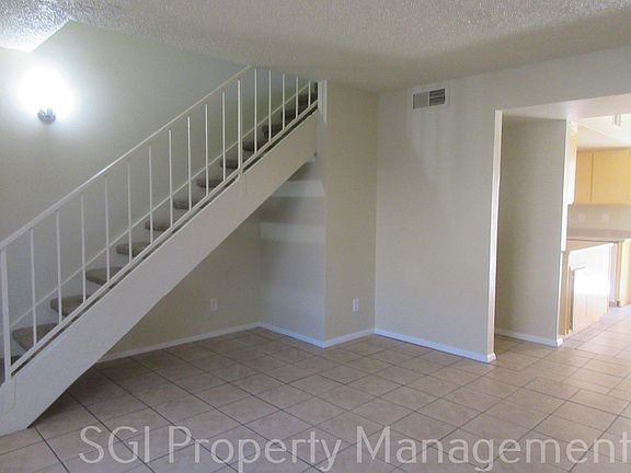 3rd image of 1432 E Knoll Cir APT 201