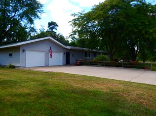 S2867 Elm St, Fountain City, WI 54629