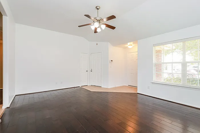 1015 Bahia Vista Dr — Photo 3