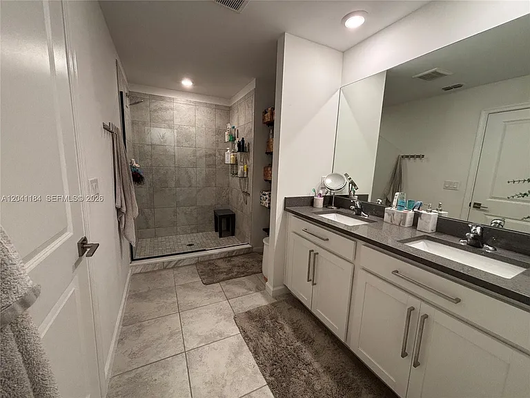 6359 Sailpointe Ln — Photo 17