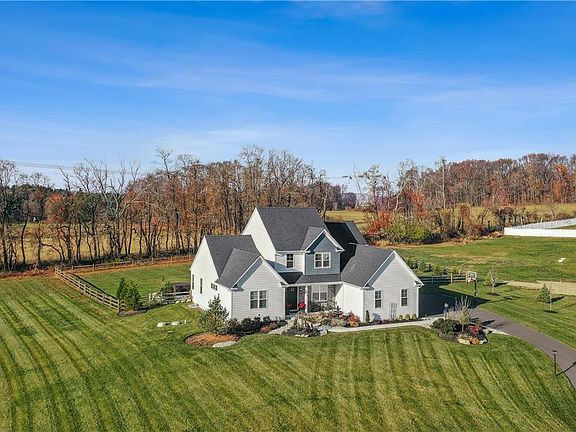 2nd image of 2640 Longridge Dr