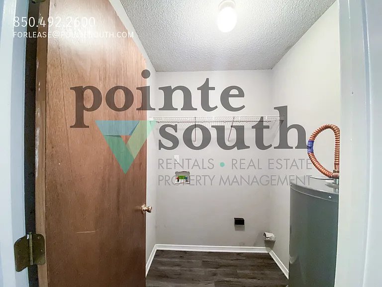 504 Wood Crest Way — Photo 12
