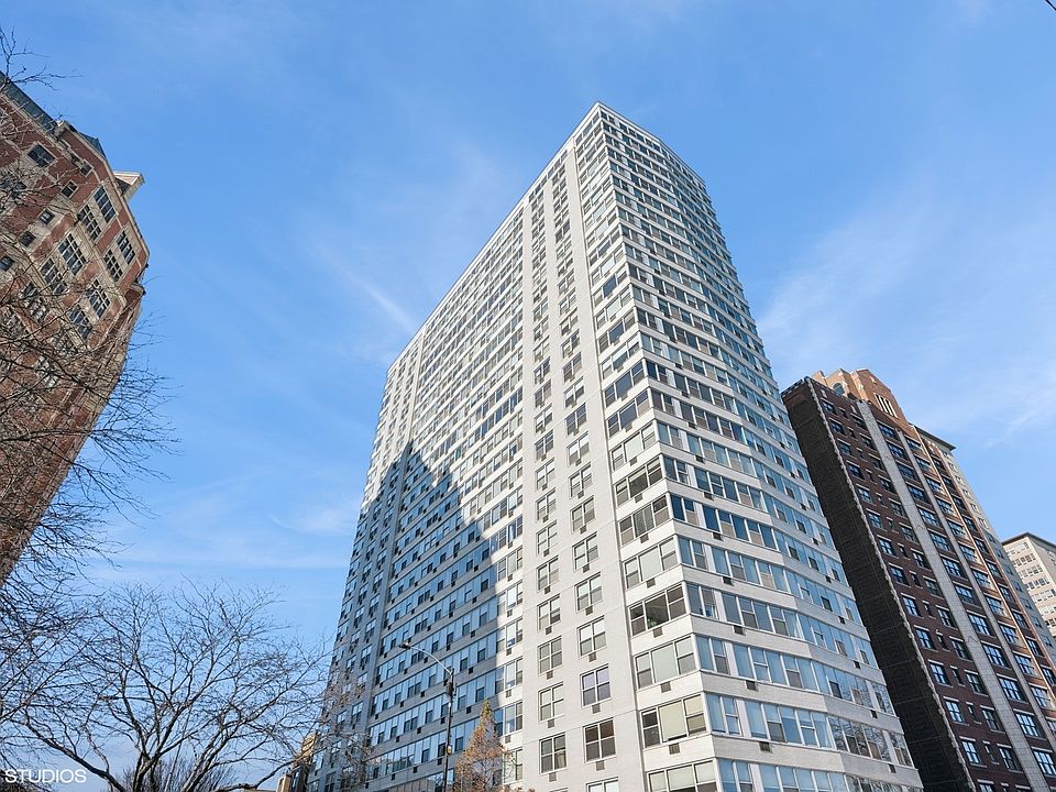 1st image of 3900 N Lake Shore Dr APT 6D
