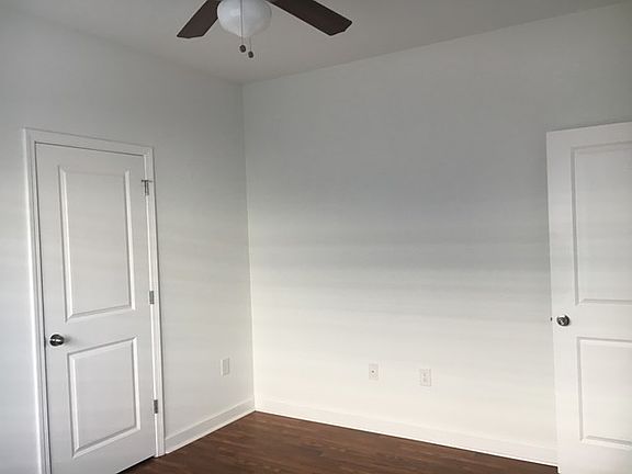 4th image of 525 Gray Catbird Way