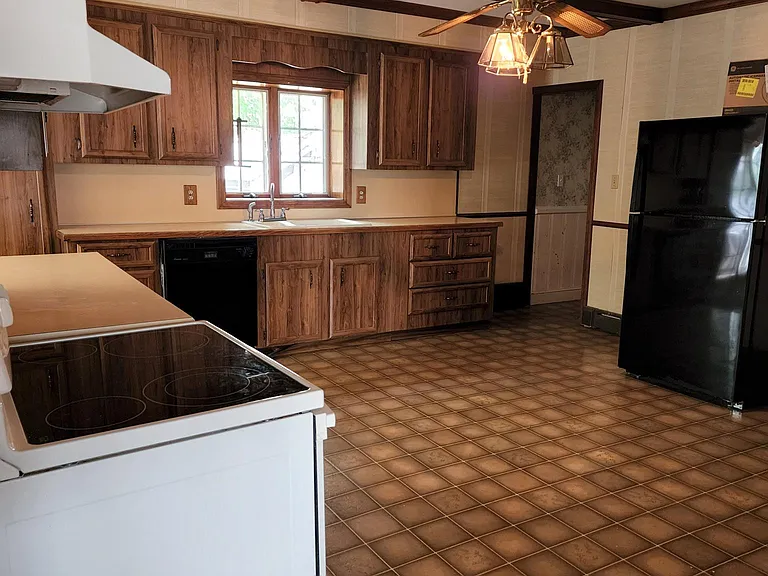 735 Newport Ave #1 — Photo 5
