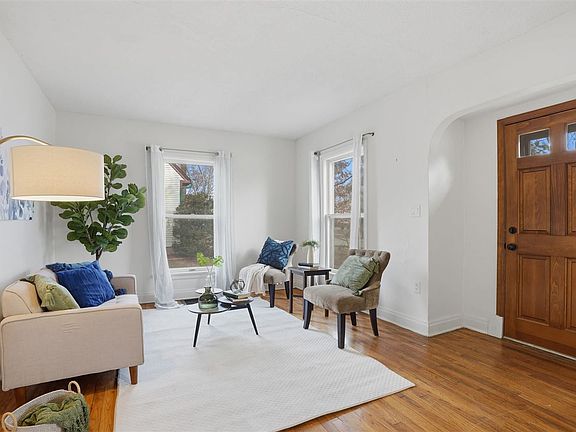 3rd image of 516 8th Ave