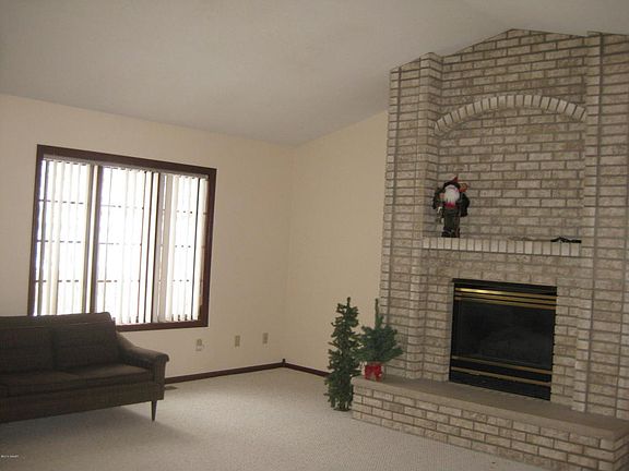 3rd image of 8840 Sugar Sand Ln NW