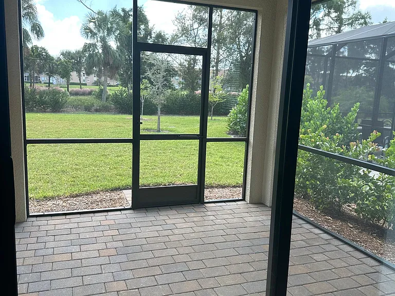 3932 Black Eagle Ln — Photo 18