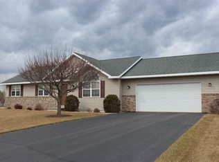 2156 Conestoga Ln, Mosinee, WI 54455