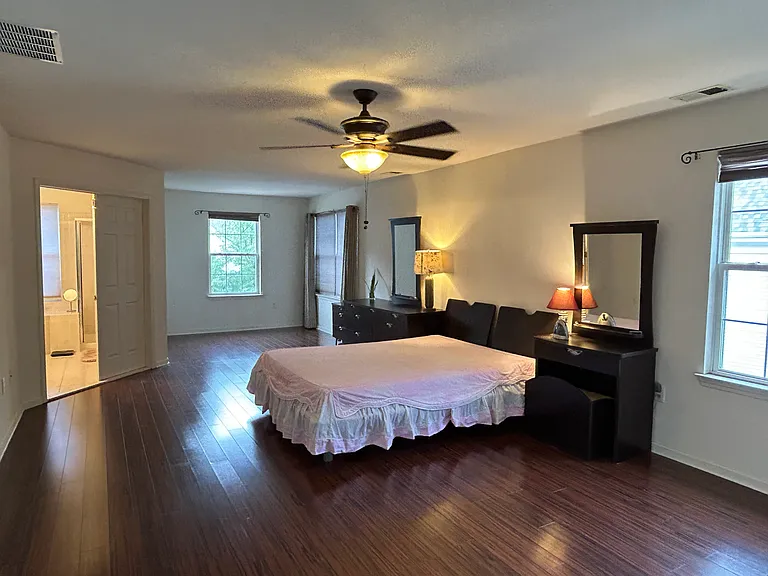 240 Kensington Dr — Photo 10