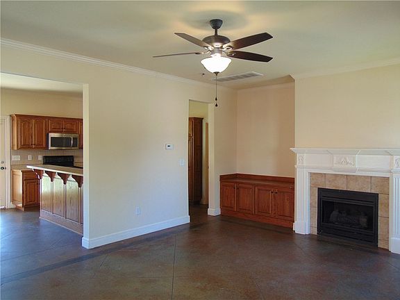 3rd image of 1776 W Wedington Dr