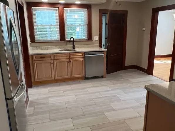 8 Harding St #B, South Grafton, MA 01560
