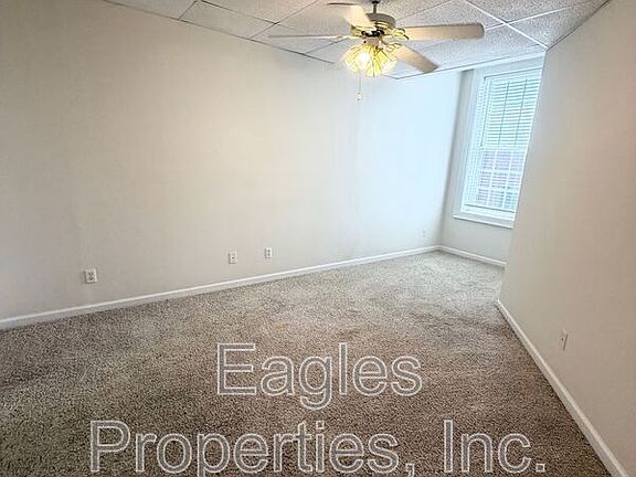 5th image of 103 N Center St Unit B