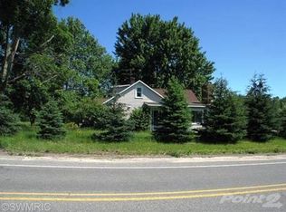 2367 E 22 Mile Rd, Kent City, MI 49330