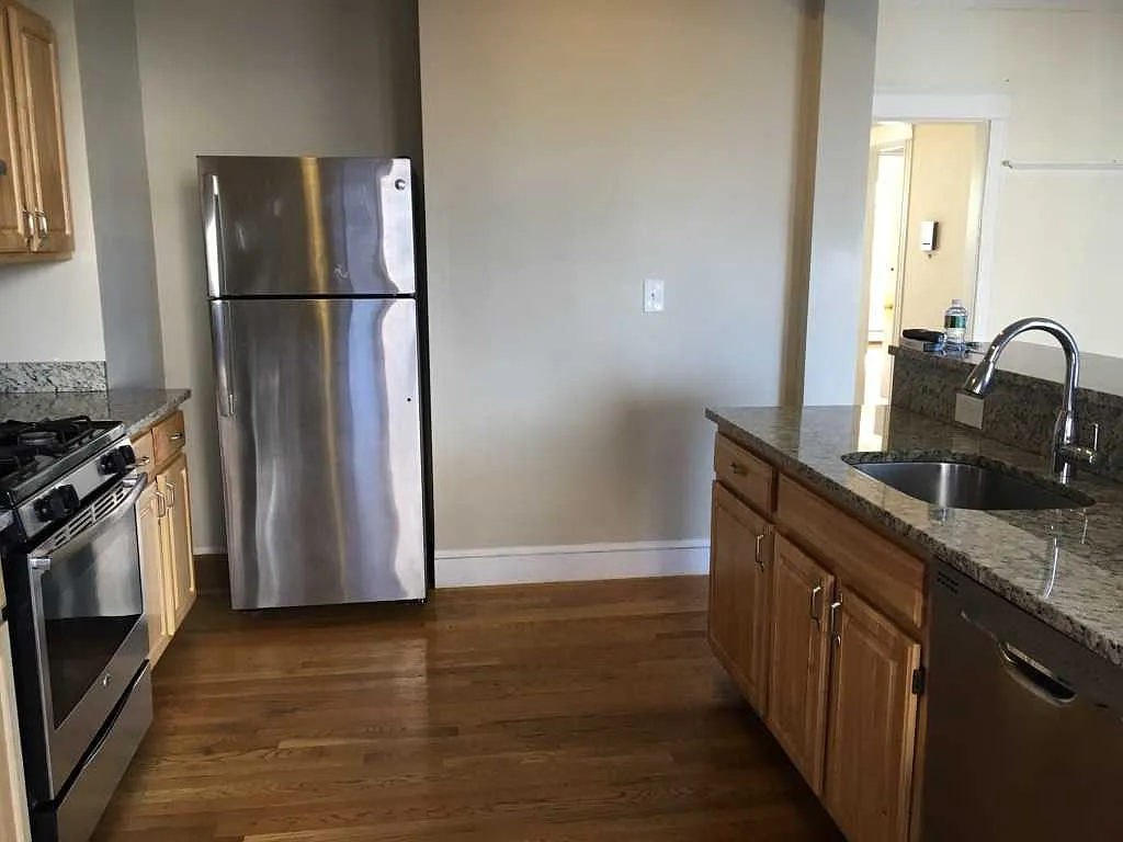 4 bed, $3,995 — Photo 2