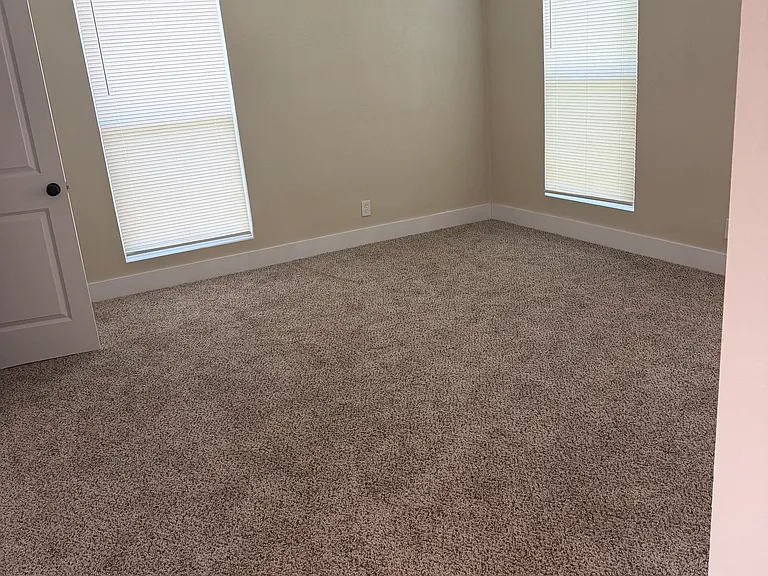 1033 E Mulkey St — Photo 10