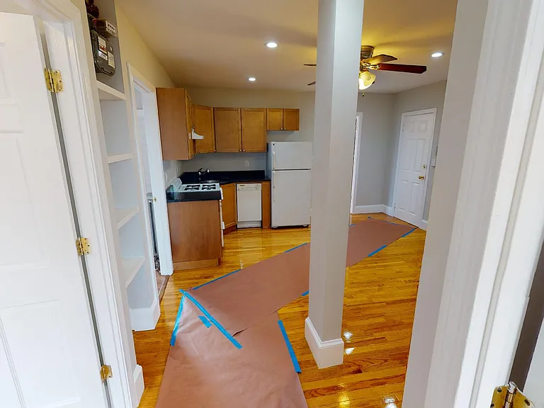 220 Hanover St #23 — Photo 31