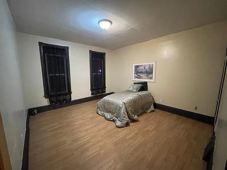 932 Galtier St — Photo 40