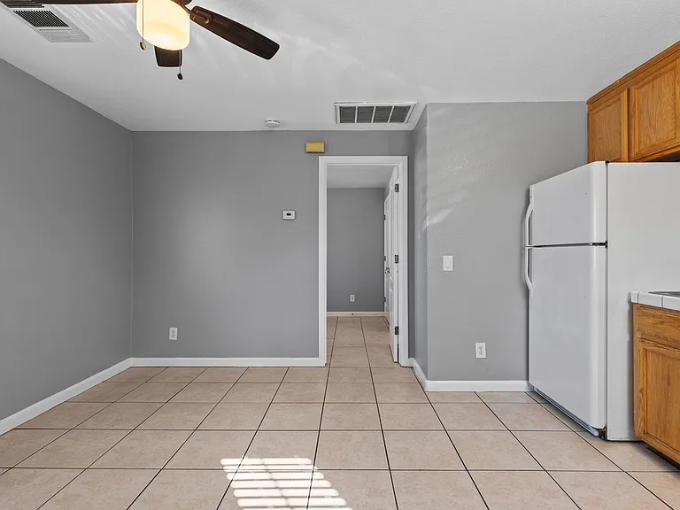 125 S 6th Ave #10 — Photo 7
