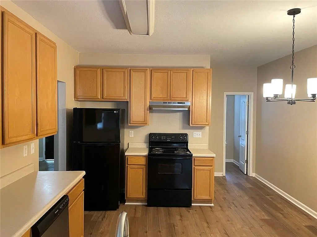3 bed, 2.5 bath, 1804 sqft, $1,800 — Photo 3
