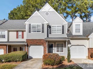 5927 Prescott Ct, Charlotte, NC 28269