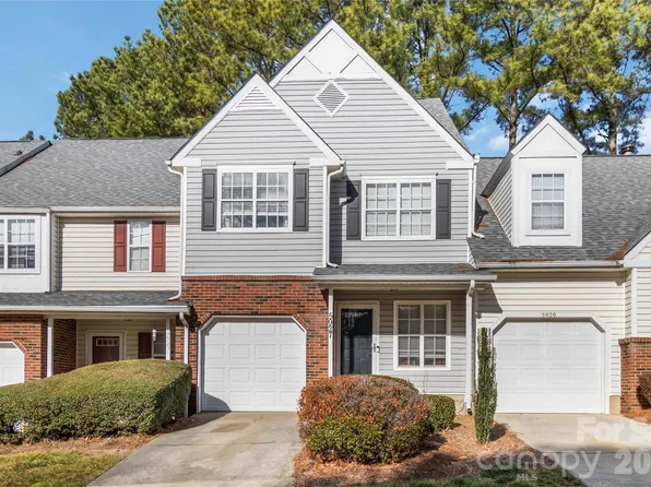 5927 Prescott Ct, Charlotte, NC 28269