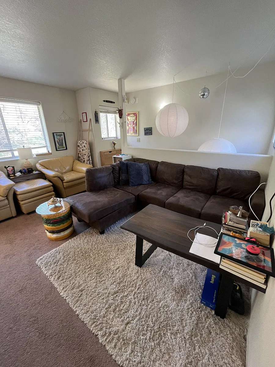 Gets good sunlight - 850 E 32nd St #850