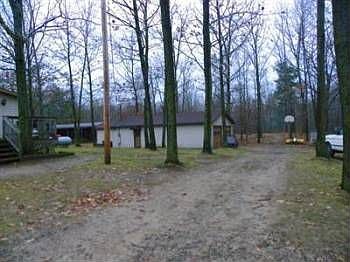 2nd image of 4107 Wolf Ln