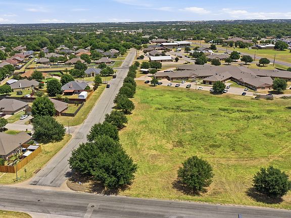4th image of 2652 Dogwood Dr