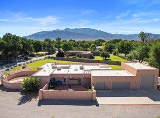 19 Manzano Rd, Corrales, NM 87048