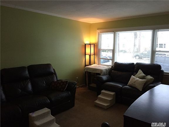 4th image of 101 Nassau Blvd