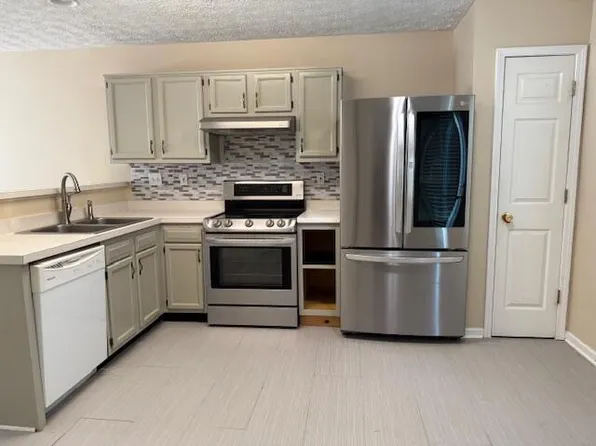 429 Dabney Dr, Lexington, KY 40509
