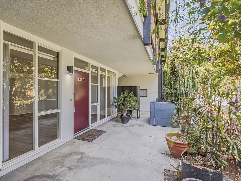 Montana Avenue Residences — Photo 2