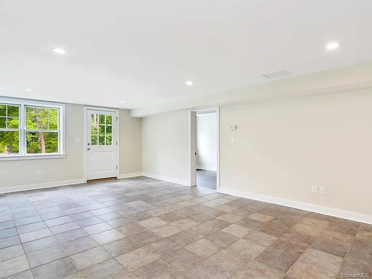 588 Weed St — Photo 32