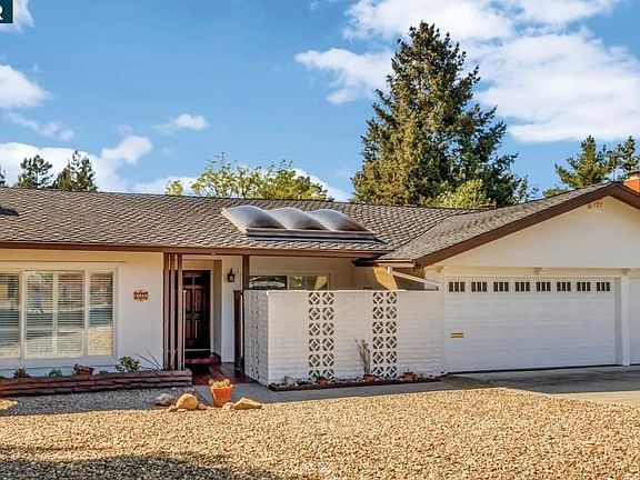3rd image of 2633 Lariat Ln