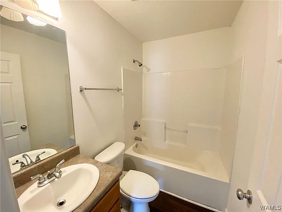 4th image of 2230 Fikes Ln