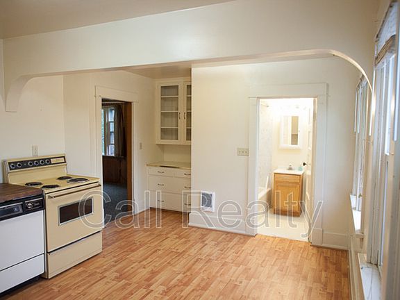 5th image of 1028 E Mission Ave