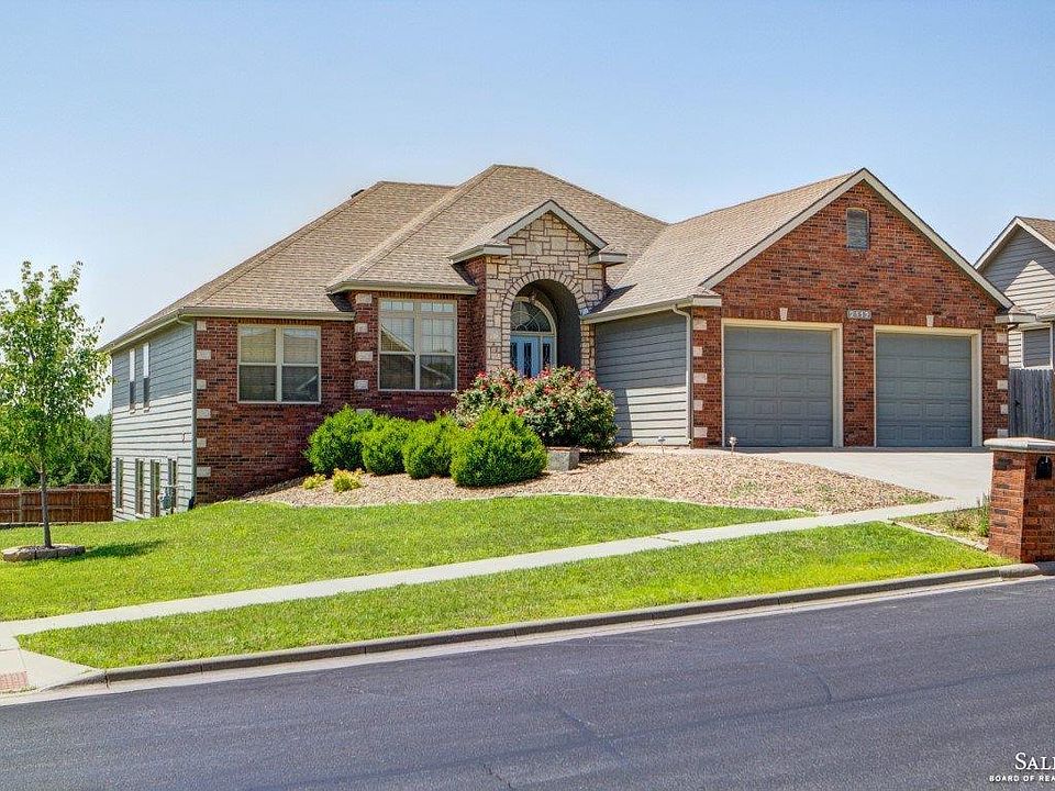 1st image of 2112 Brookefield Dr