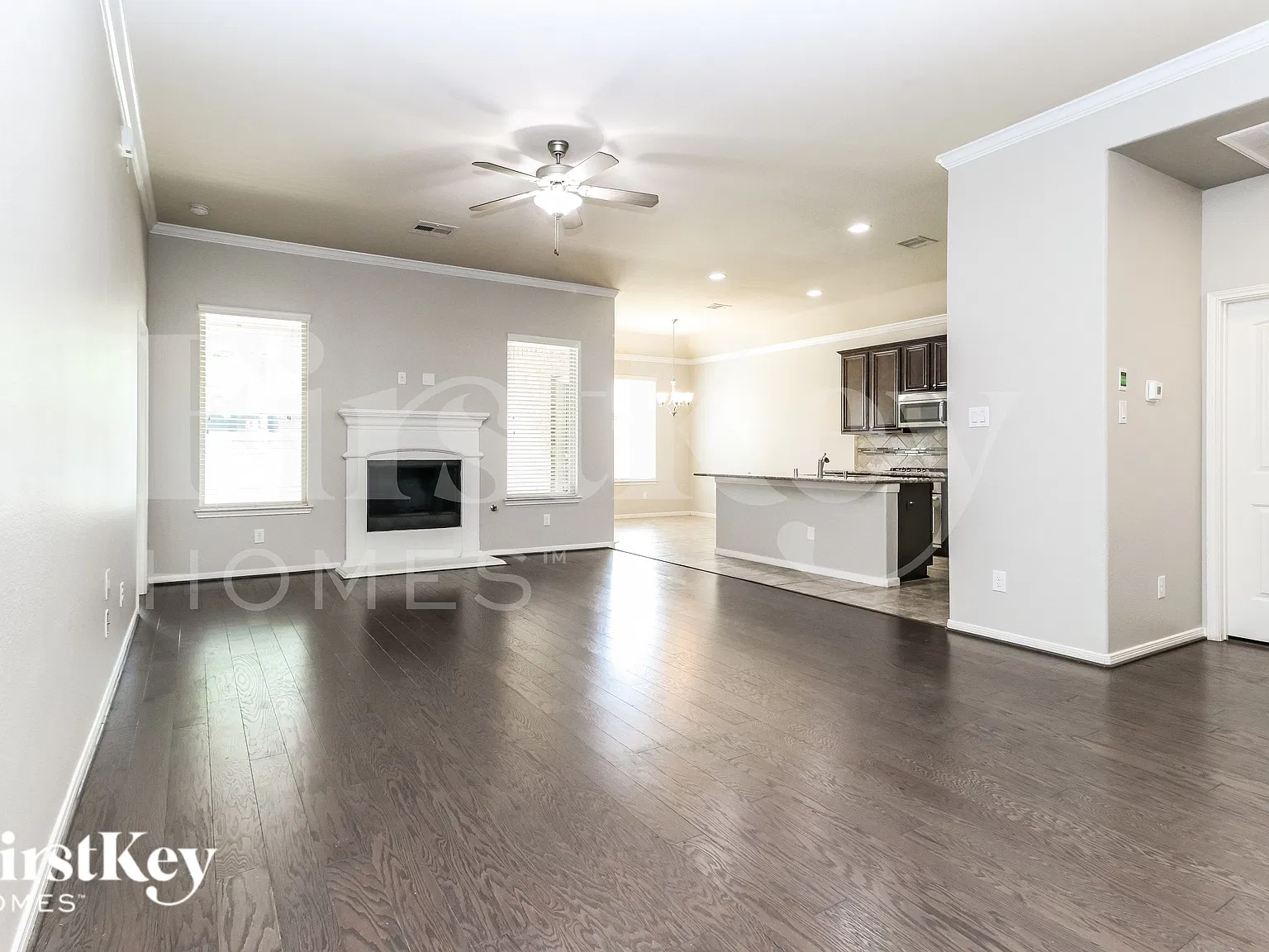 4 bed, 2.0 bath, 2087 sqft, $2,695 — Photo 3