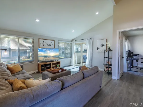 1422 Camelot Dr, Corona, CA 92882