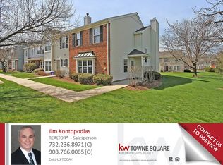 392 Inwood Ct, Somerset, NJ
