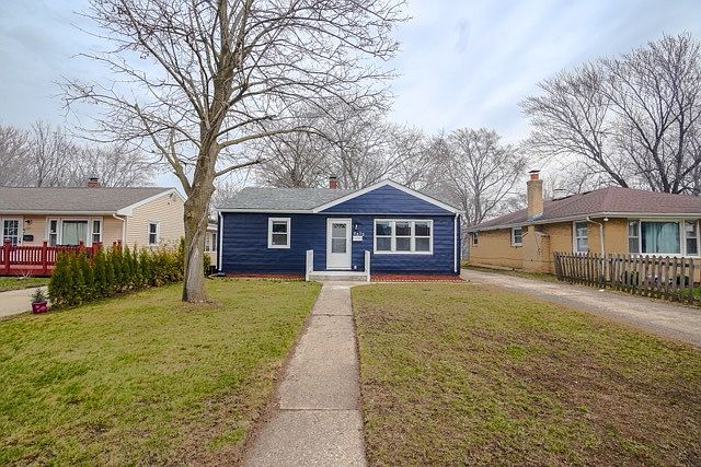 2nd image of 2315 Elim Ave