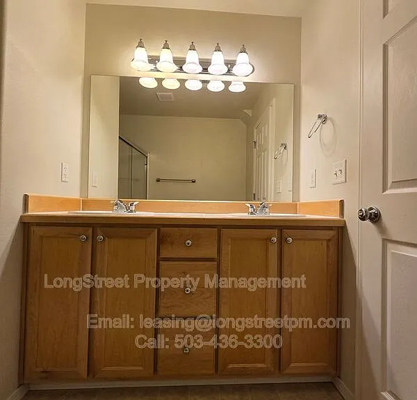 3008 NW Morning Glory Dr — Photo 9