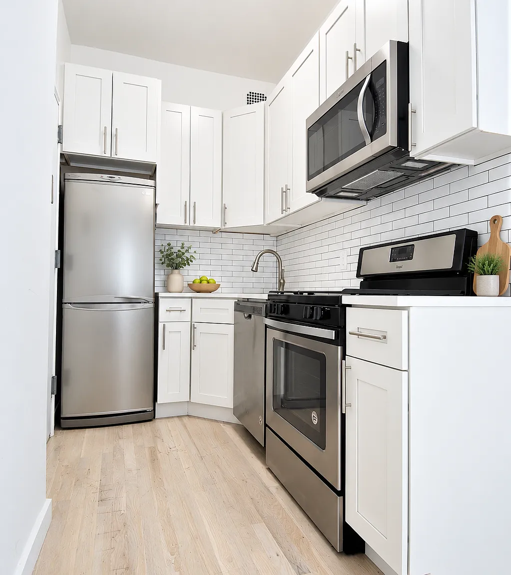 556 West 184th Street — Photo 3