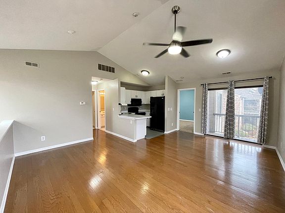 4th image of 42758 Lilley Pointe Dr #162