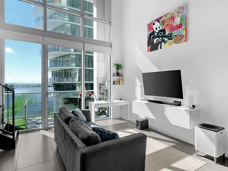300 S Biscayne Blvd #L-410 — Photo 5