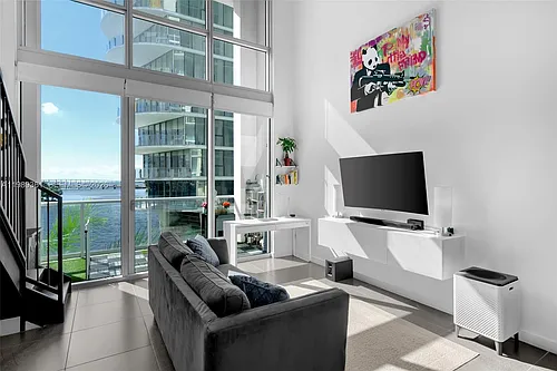 300 S Biscayne Blvd Photo 1 300 S Biscayne Blvd Photo 1